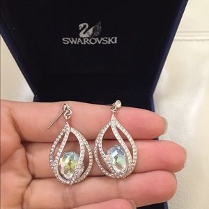 Swarovski gorgeous earrings